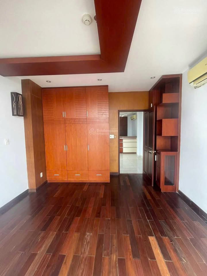 Cho thuê tòa nhà mặt tiền Nam Kỳ Khởi Nghĩa, quận 3 - 104m² giá 100 triệu/tháng