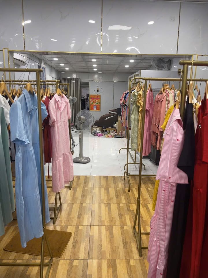 Cửa hàng cho thuê 40m² tại Tô Ký, Hóc Môn giá chỉ 10 triệu - Sang toàn bộ nội thất!