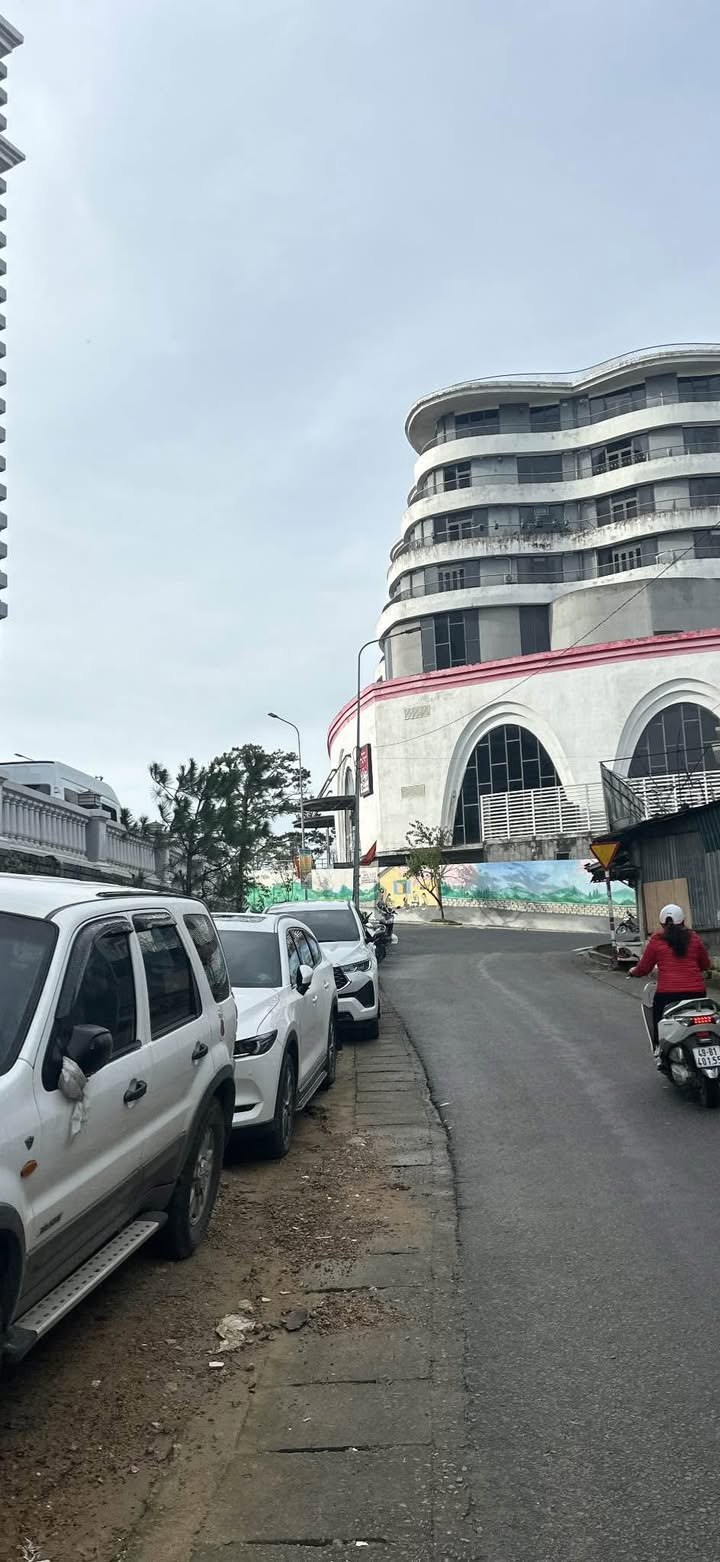 Đất xây căn hộ hẻm ô tô Phạm Hồng Thái, Đà Lạt 145m² giá 6.5 tỷ - Cơ hội đầu tư sinh lời!