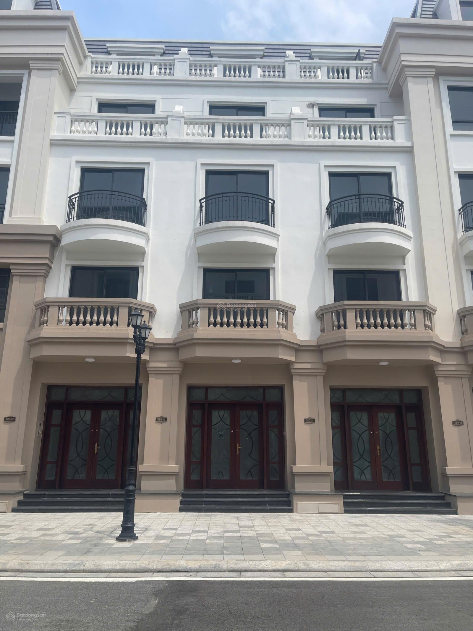 Bán biệt thự tại Vinhomes Golden Avenue Móng Cái, 60m² giá 6,831 tỷ - Phong thủy tốt, không gian sống hiện đại!