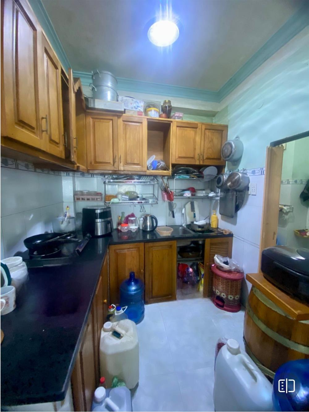 Nhà 5 tầng Bờ Bao Tân Thắng, Tân Phú, 40m² giá 5.06 tỷ - Sẵn sàng vào ở!