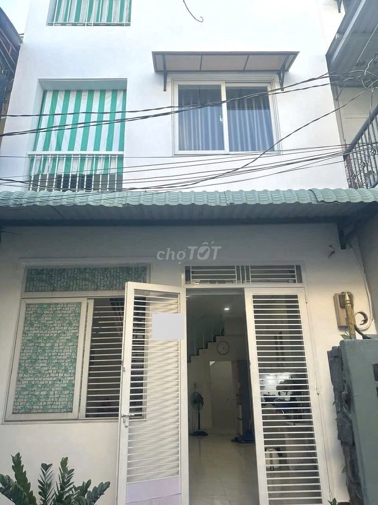 Nhà riêng Trần Xuân Soạn, Tân Hưng, Quận 7, 24.5m² giá 1.82 tỷ - Sổ hồng riêng, dân cư đông đúc!