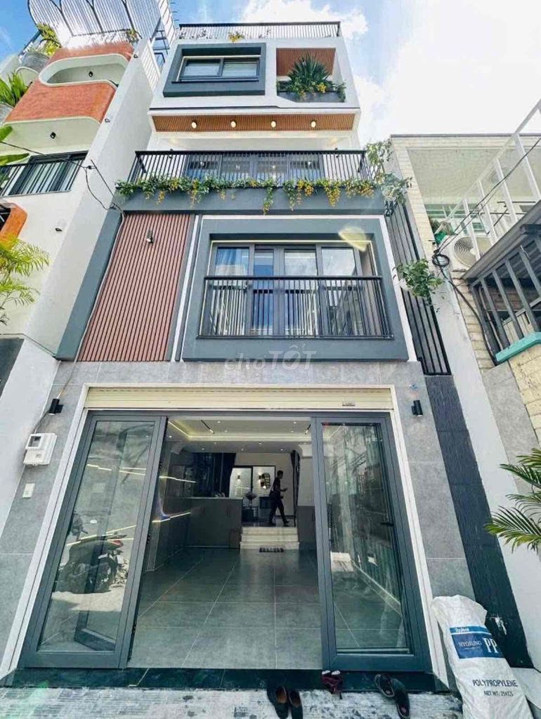 Nhà Đoàn Thị Điểm, Phú Nhuận 57.2m² giá 5.61 tỷ - Thiết kế sang trọng, an ninh tốt!