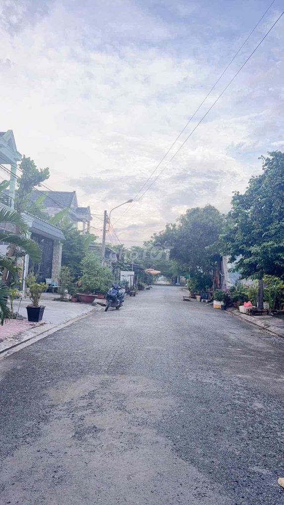 Nhà mới xây KDC Hai Thành Đặng Huỳnh 100m² giá 3.9 tỷ - Sẵn sàng vào ở ngay!