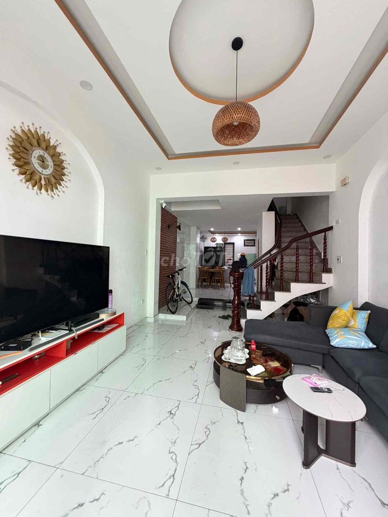 Nhà 3.5 tầng mặt tiền đường Nại Tú 1, 60m² giá 6.9 tỷ - Sẵn sàng ở ngay!