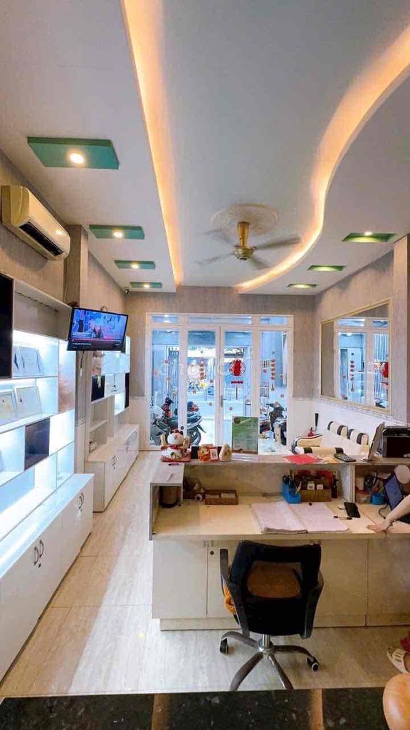 Nhà mặt tiền Trần Hoàng Na 90m² giá 13 triệu - Sẵn sàng cho thuê ngay!