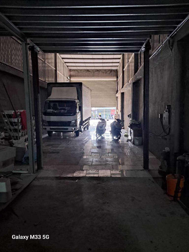 Kho cho thuê 165m² mặt tiền Nguyễn Chí Thanh - Giá 15 triệu/tháng, cọc 2 tháng!