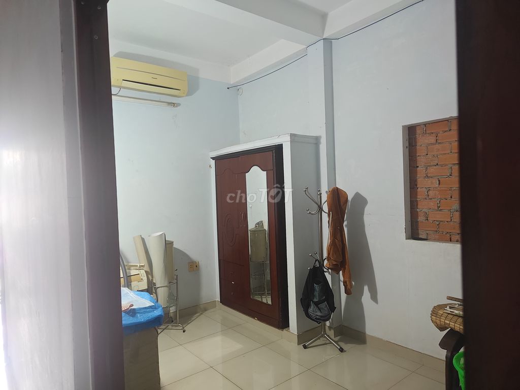 Cho thuê phòng 130/35A Lê Đình Cẩn, Tân Tạo, Bình Tân 10m² giá 900k - Gần chợ và khu công nghiệp!