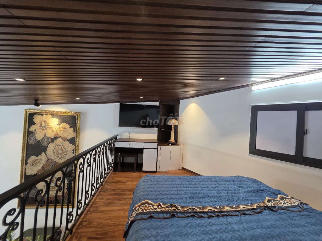 Căn hộ 1 ngủ gác mái tại Lạc Long Quân, Tây Hồ 50m² giá 8.5 triệu - Khu yên tĩnh văn minh!