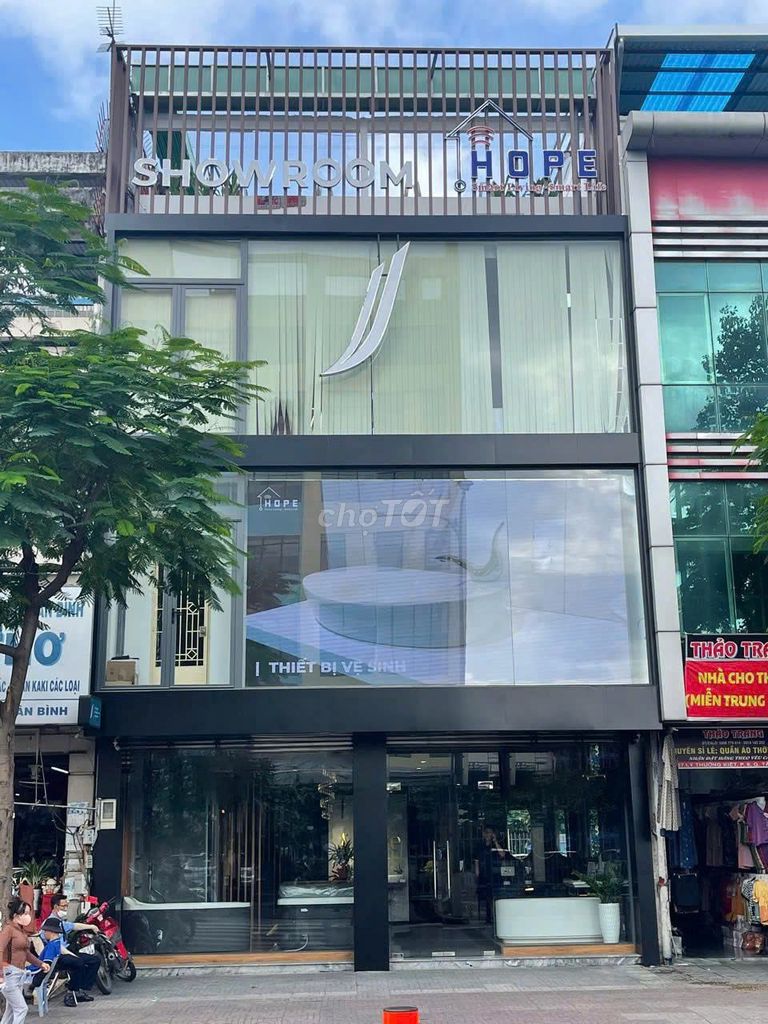 Mặt bằng văn phòng cho thuê tại quận Tân Bình 100m² - Không gian hoàn hảo cho doanh nghiệp bạn!