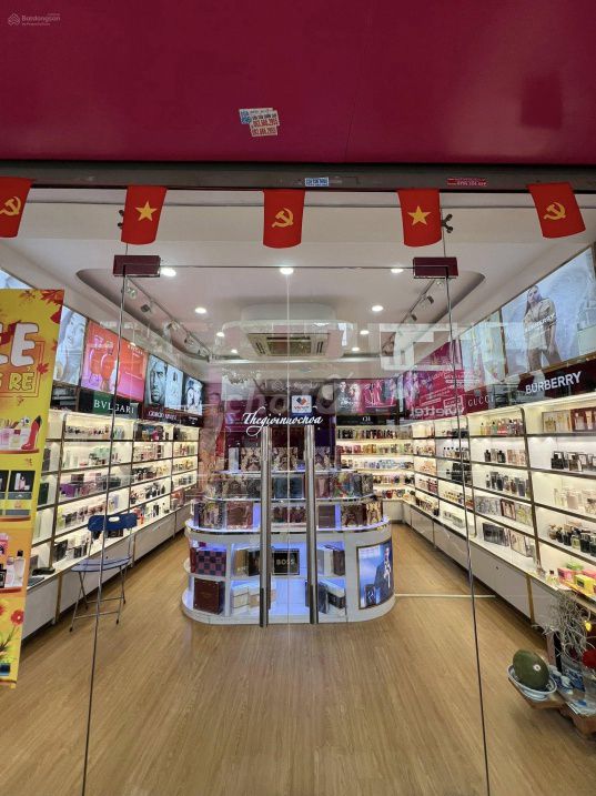 Nhà mặt phố Nguyễn Khánh Toàn 100m² giá 42 tỷ - Kinh doanh sầm uất, vị trí đắc địa!