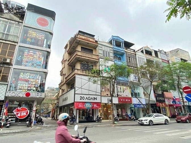 Nhà Mặt Phố Hào Nam 250m², 50 triệu/tháng - Lô góc tuyệt đẹp