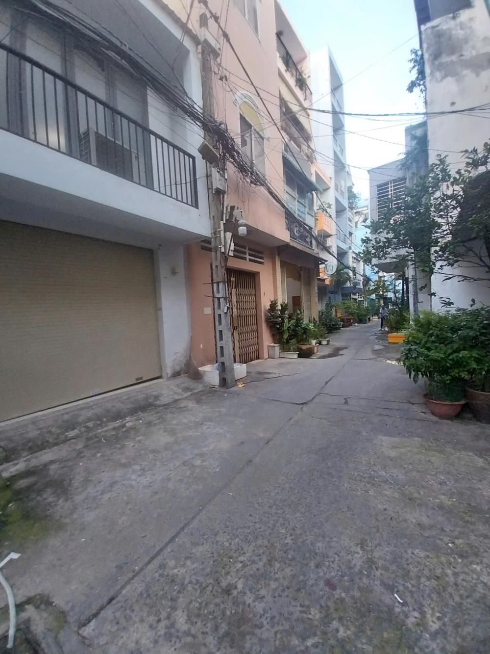 Nhà hẻm xe hơi 5m tại khu cư xá Đồng Tiến, Quận 10, 4 tầng giá 8.5 tỷ - Cơ hội đầu tư tuyệt vời!