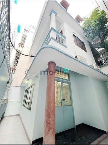 Nhà hẻm xe hơi Hoàng Diệu, Quận 4 - 105m² chỉ 17 tỷ - Sẵn sàng giao ngay!