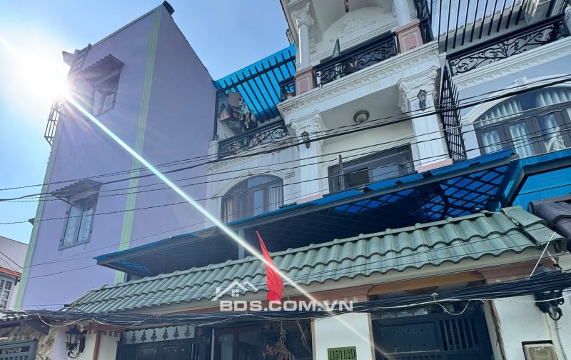 Nhà phố Quận 7 63.4m² giá 7.4 tỷ - Hẻm xe hơi 5m, chính chủ bán gấp!