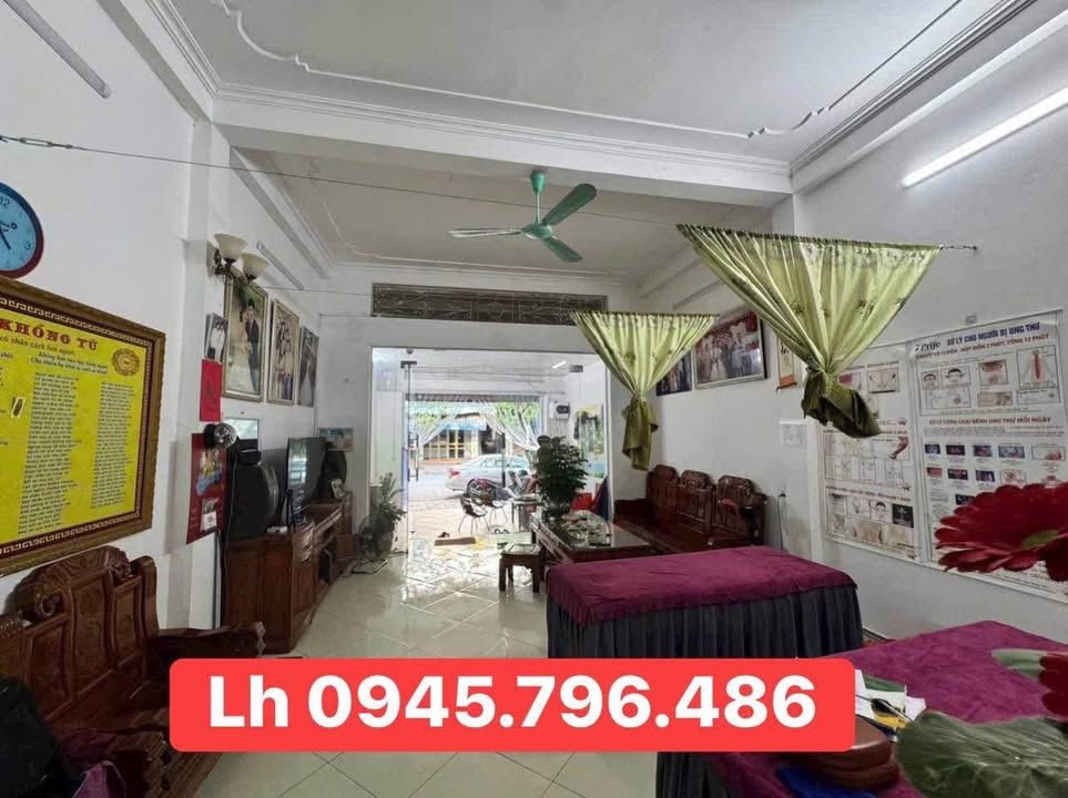 Nhà 3 tầng đường Điện Biên, Lào Cai, 120m² chỉ 4.3 tỷ - Bán gấp chính chủ!