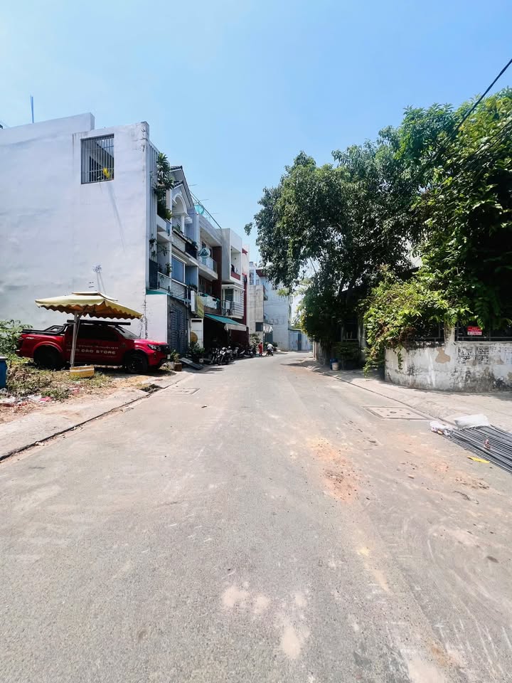 Đất nền mặt tiền đường Số 8 - Linh Đông, 50.5m² giá 5.3 tỷ - Cơ hội đầu tư kinh doanh!