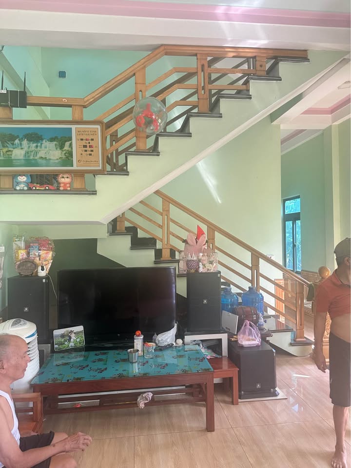 Nhà 2 tầng phố 4, phường Quảng Hưng, TP Thanh Hóa, 89m² giá 2.8 tỷ - Cơ hội sở hữu ngay!