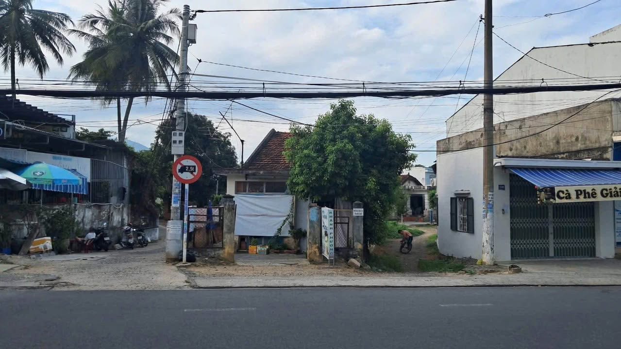 Đất kinh doanh 3 mặt tiền đường 23/10 Nha Trang 287,9m² giá 7,5 tỷ - Cơ hội đầu tư tuyệt vời!
