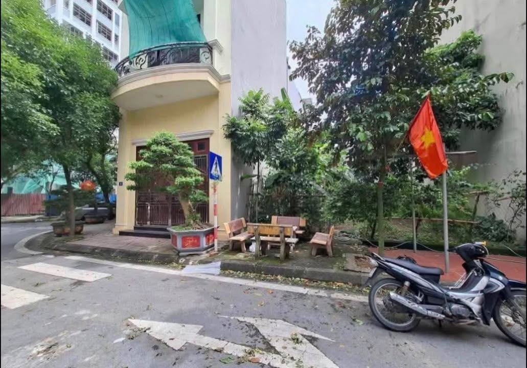 Đất nền đường Vũ Khế Bật, Nam Định 64m² giá 3.8 tỷ - Vị trí đắc địa, không vướng tiện ích!