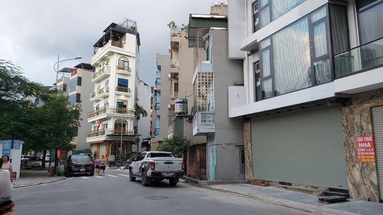 Đất phân lô Galaxy Vạn Phúc 60m² giá 18 tỷ - Kinh doanh sầm uất!