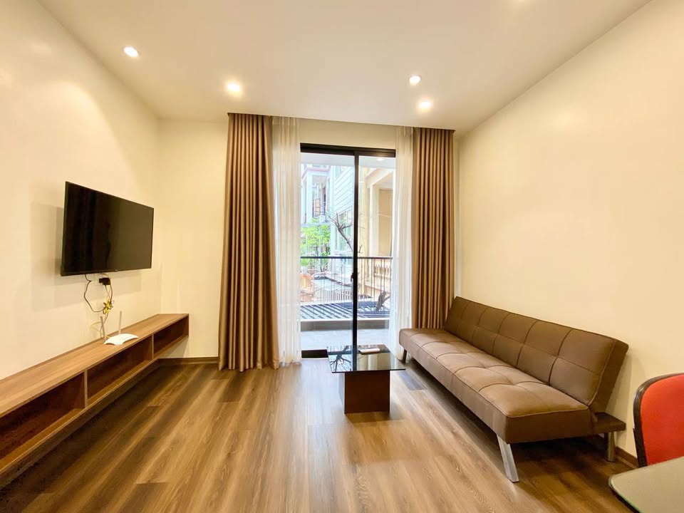 Căn hộ cho thuê tại Ba Đình 50m² - Full nội thất sang trọng, ban công thoáng đãng!