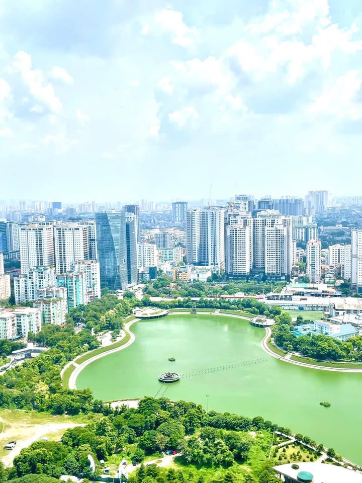 Căn hộ Studio D'capitale C5 Trần Duy Hưng - Full tiện nghi, view hồ tuyệt đẹp!