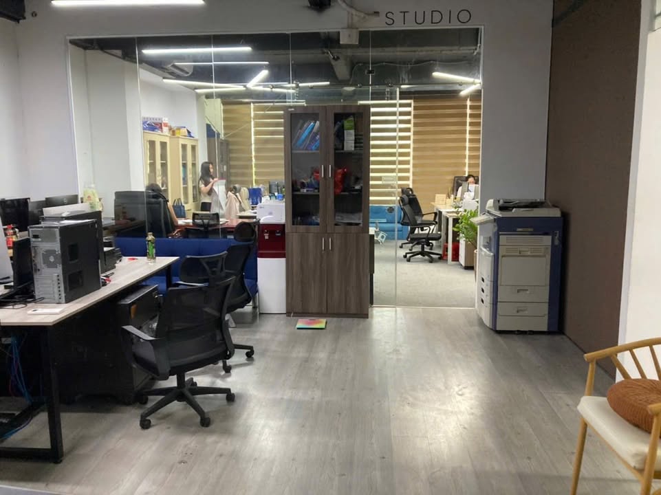 Văn phòng cho thuê Trần Quốc Toản, Quận 3 - Diện tích 100m², giá chỉ 30 triệu/tháng!