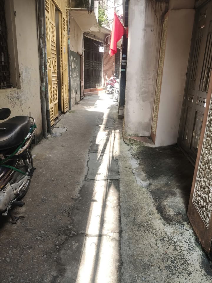 Nhà cấp 4 Đội Cấn Ba Đình 32m² giá 5.9 tỷ - Cơ hội đầu tư hấp dẫn!