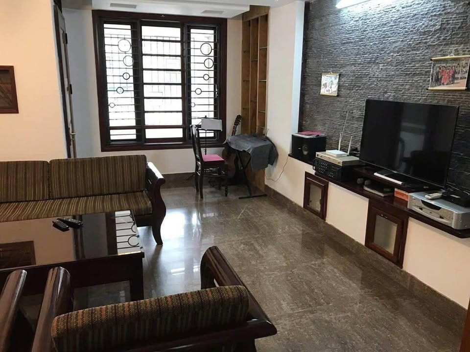 Nhà 2.5 Tầng Đường Nguyễn Hữu Cảnh, Hải Châu, Đà Nẵng - Phù hợp ở và kinh doanh!