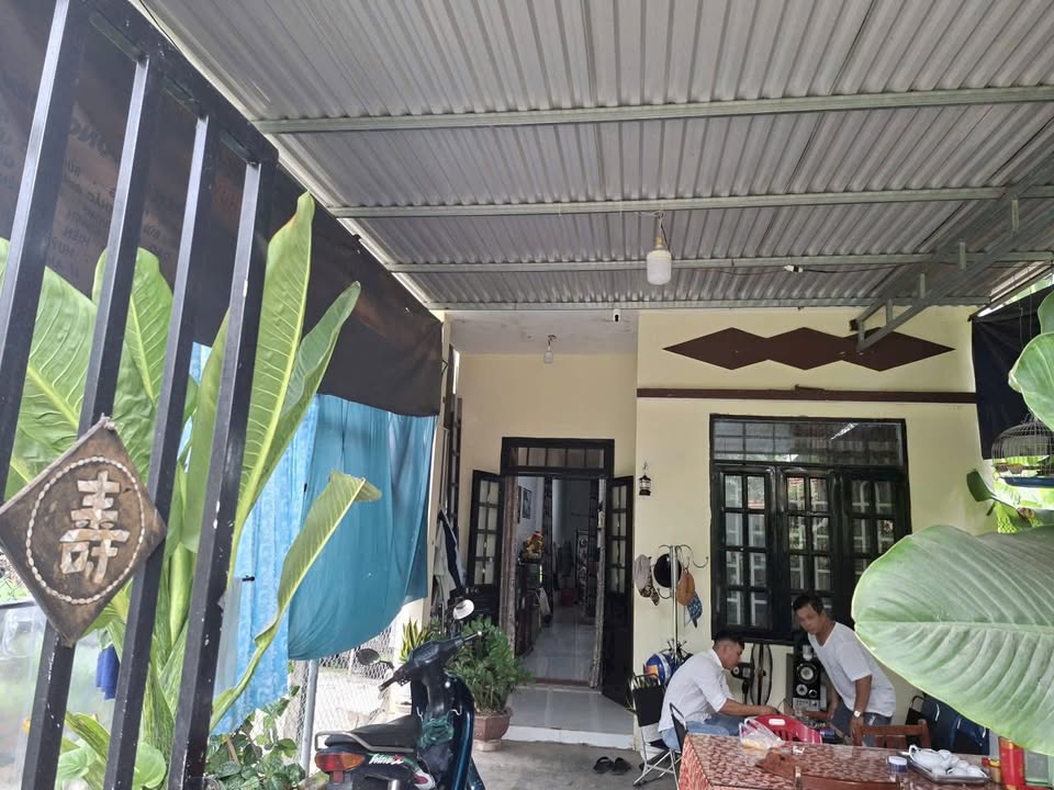 Nhà cấp 4 Tư Nghĩa 130m² giá 650 triệu - Bán gấp, sổ hồng chính chủ!