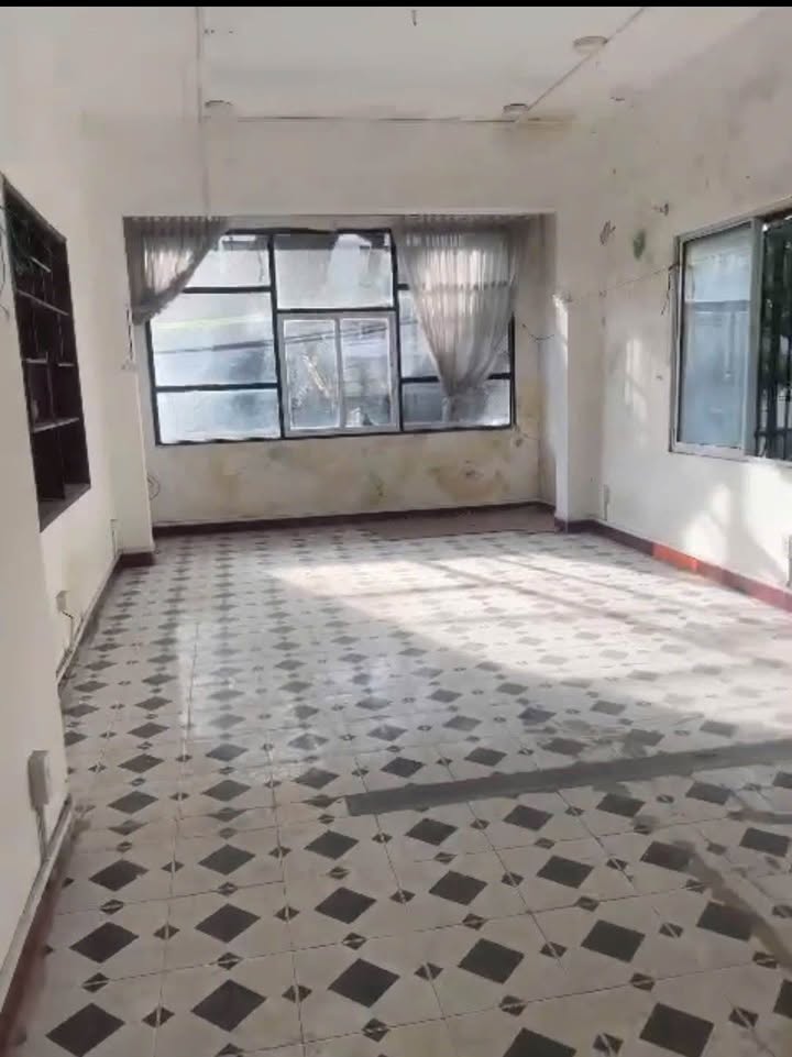 Nhà mặt tiền Phan Châu Trinh 120m² giá 13 triệu - Địa điểm kinh doanh lý tưởng!
