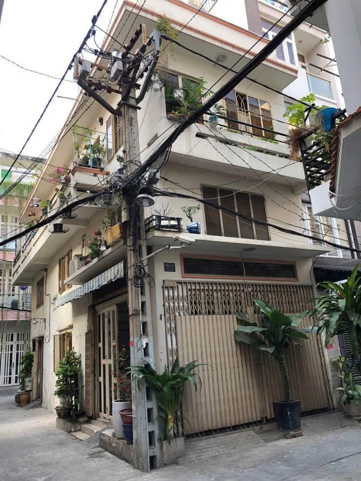 Nhà phố góc 2 mặt tiền đường Cao Thắng, Quận 10, 50.5m² - Giá chỉ 14.2 tỷ!