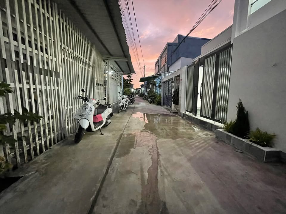 Nhà mới 100% hẻm 85 Nguyễn Cư Trinh, Rạch Giá 75m² giá 1.99 tỷ - Sẵn sàng vào ở!