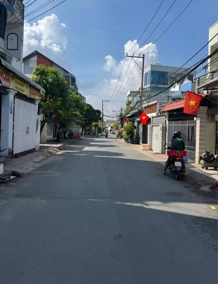 Đất mặt tiền đường Lã Xuân Oai, Thủ Đức 61.6m² giá 5.6 tỷ - Giảm ngay 300 triệu!