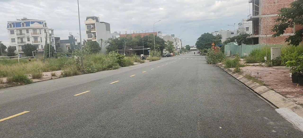 Lô đất đẹp 206m² mặt tiền đường Lê Duẩn - Đối diện Vincom Long Thành, chỉ 1 lô duy nhất!