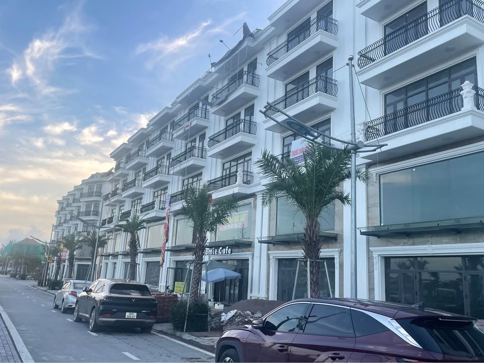 Shophouse Osaka Phủ Lý 180m² giá 30 tỷ - Mặt đường sầm uất, đầu tư sinh lời!