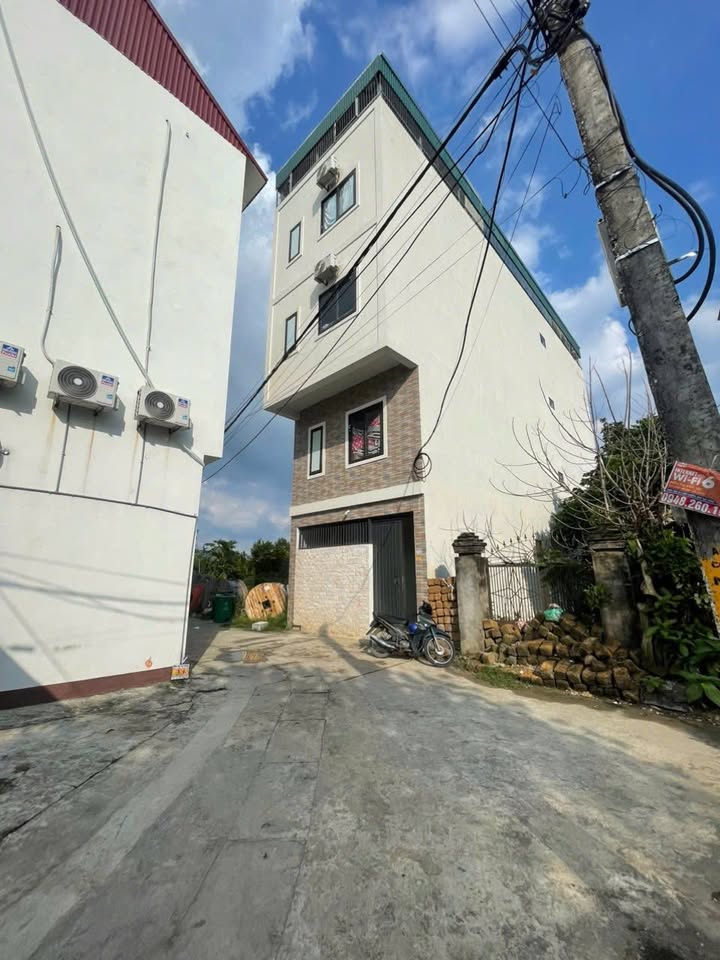 Nhà 4 Tầng Đường Lớn Tại Mục Uyên, 100m² Giá 8 Tỷ - Đầu Tư Sinh Lời Tốt!