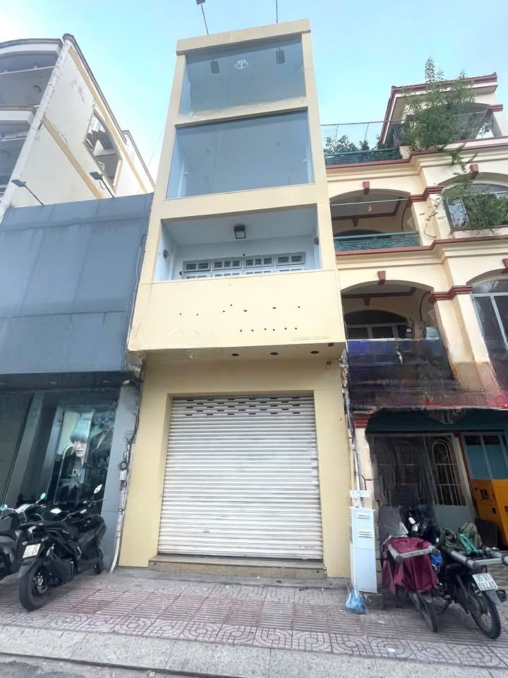 Nhà mặt tiền đường Bàn Cờ, quận 3, 88m², giá cho thuê 52 triệu - Kinh doanh tự do!