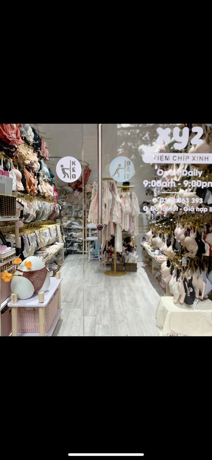 Cửa hàng quần áo nữ tại Ngõ 3 Thái Hà 8m² giá 13 triệu - Cơ hội kinh doanh tuyệt vời!