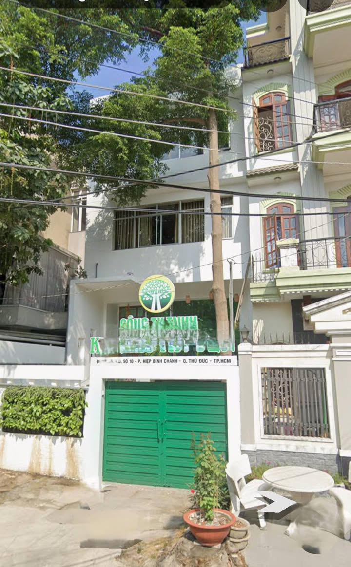 Cho thuê văn phòng Đường số 10, Thủ Đức 120m² giá 29 triệu - Thiết kế hiện đại, tiện nghi!