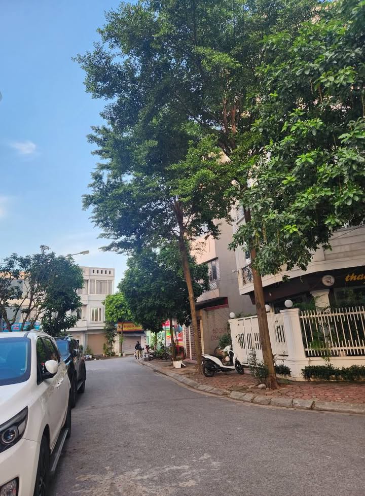 Nhà liền kề Phúc Lợi Long Biên 75m² giá 21 tỷ - Kinh doanh lý tưởng!