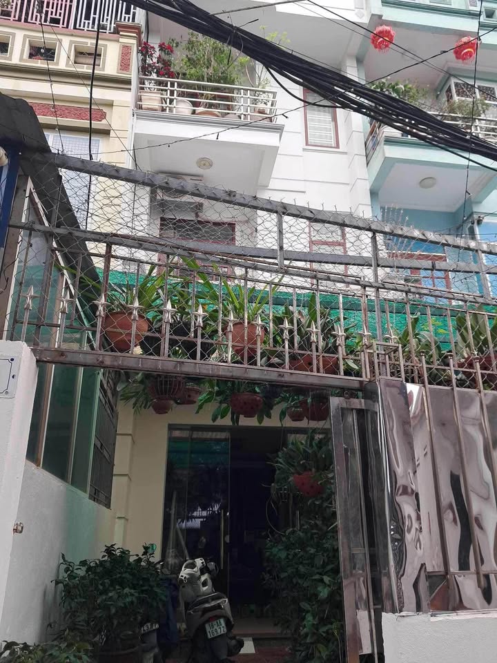 Nhà 3.5 tầng Đỗ Mạnh Đạo, Nam Định 73.6m² giá 2.4 tỷ - Mặt tiền thoáng rộng!