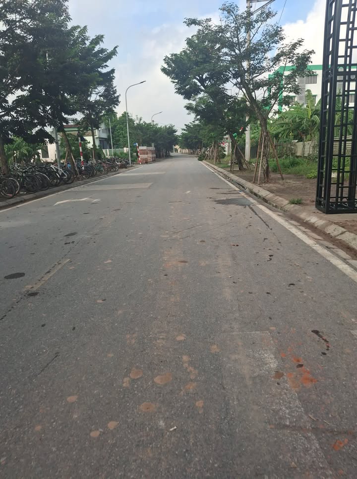 Đất nền Đặng Xá, Gia Lâm 40m² giá 3 tỷ - Khuôn đất đẹp, tiện ích đầy đủ!