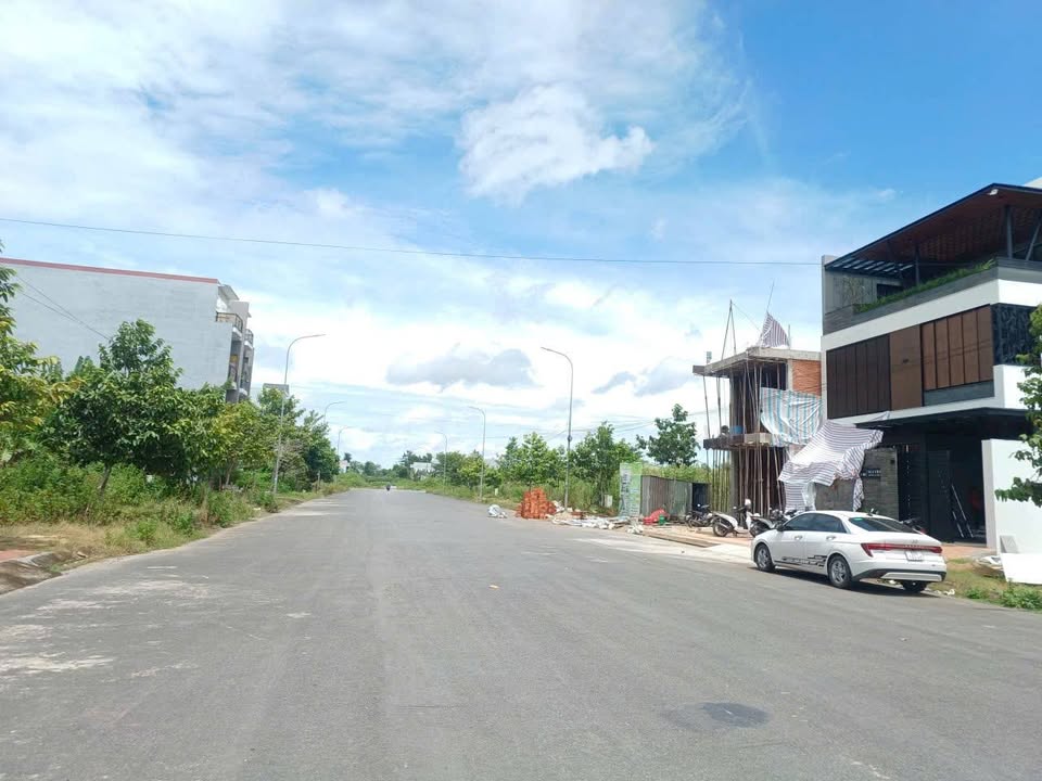 Đất nền 100m² đường A4 KDC Tân Phú - Giá chỉ 2.3 tỷ, an ninh tốt!