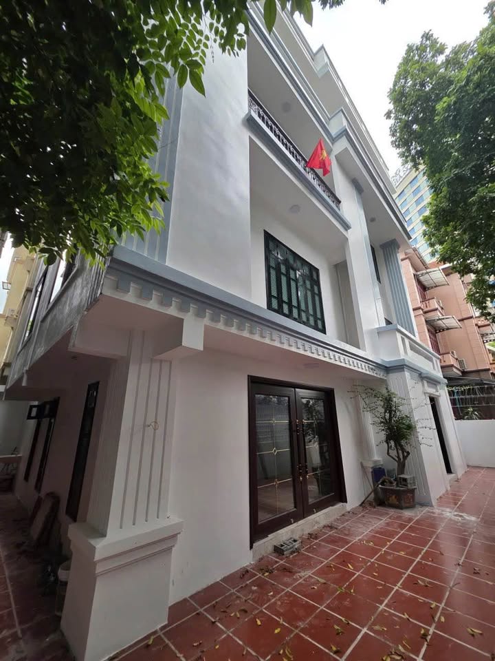 Biệt Thự cho thuê 5 tầng Nguyễn Hữu Thọ, 120m² - Nhà mới đẹp, thang máy