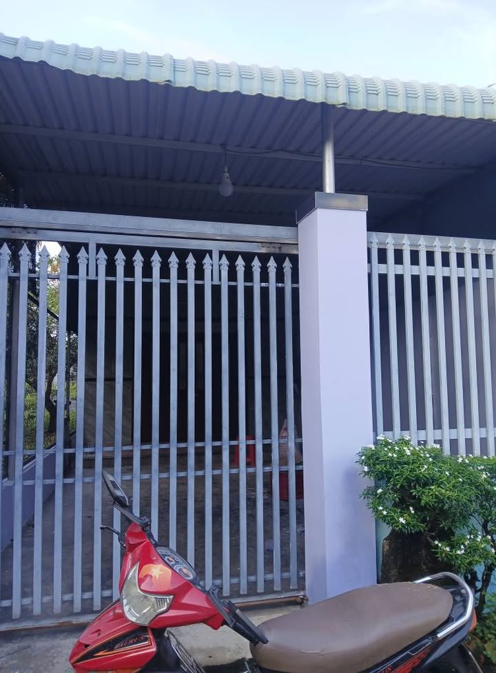 Nhà và đất liền kề tại Phước Hưng, Long Điền 150m² - Giá cả thương lượng hấp dẫn!