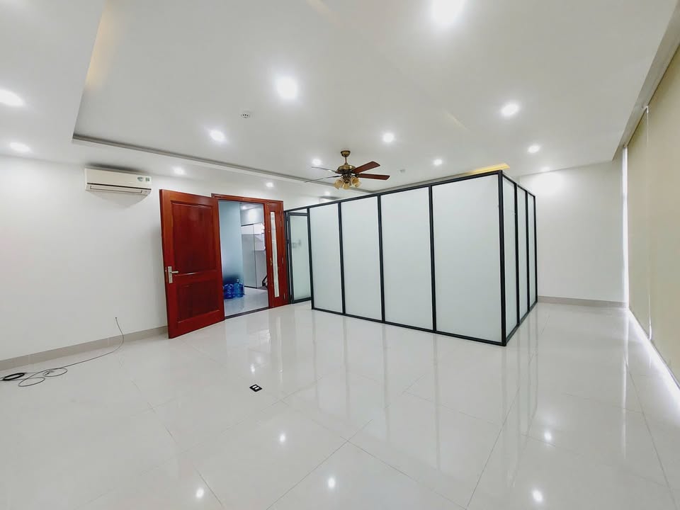 Văn phòng cho thuê đường N10, phường Trấn Biên, 48m² chỉ 9 triệu - Tiện ích đầy đủ!