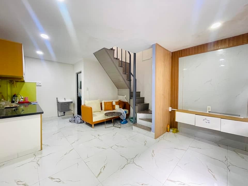 Nhà 2 tầng Tân Chánh Hiệp 24m² giá 2 tỷ - Tiện ích đầy đủ ngay trung tâm!