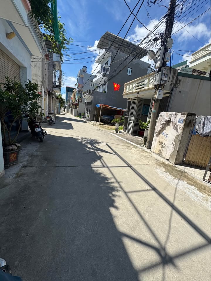 Nhà 2 tầng đường Thủ Phác, Quảng Hưng 72m² giá 2 tỷ - Gần nhiều tiện ích!